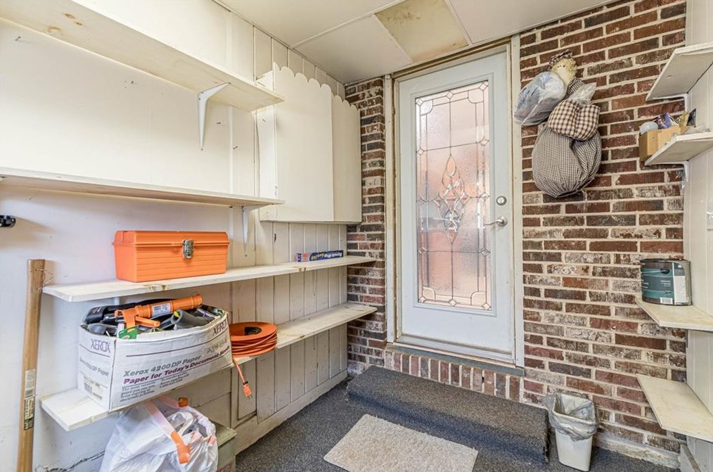 2803 Mount Olive Dr, Decatur GA  30033-3024 exterior