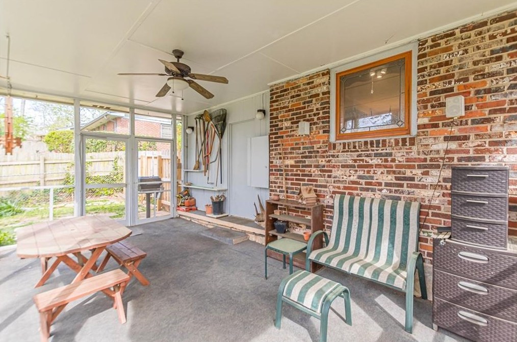 2803 Mount Olive Dr, Decatur GA  30033-3024 exterior