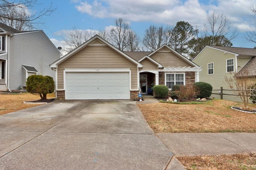 225 Diamond Valley Pass, Holly Springs, GA 30114-7132