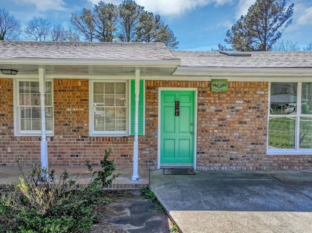 2047 Silver Creek Dr, Austell GA  30168-5058 exterior