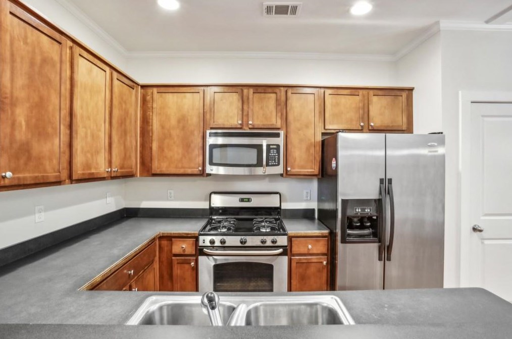 1068 Village Dr, Decatur GA  30032-2455 exterior