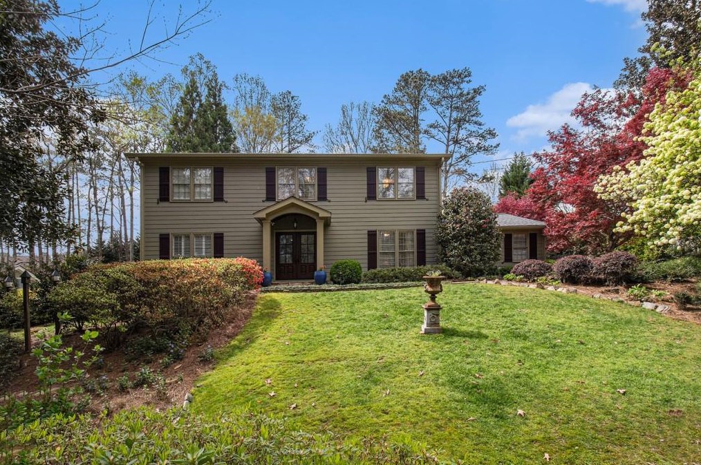 7320 Hunters Branch Dr, Atlanta, GA 30328-1721