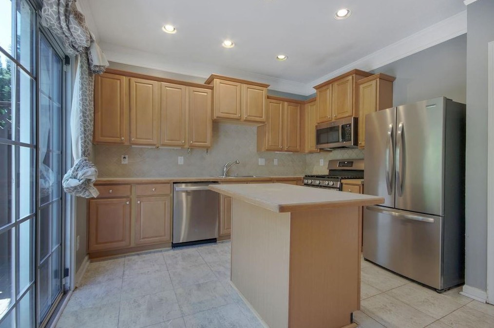 5141 Wellsley Bnd, Alpharetta GA  30005-5067 exterior