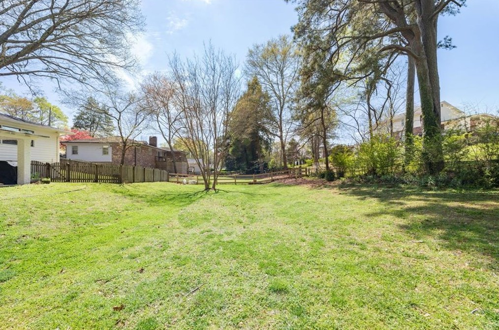 205 Pamela St, Marietta GA  30064-2161 exterior