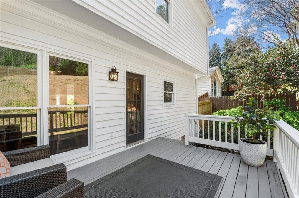 3013 Ranch Rd, Atlanta GA  30339-3728 exterior