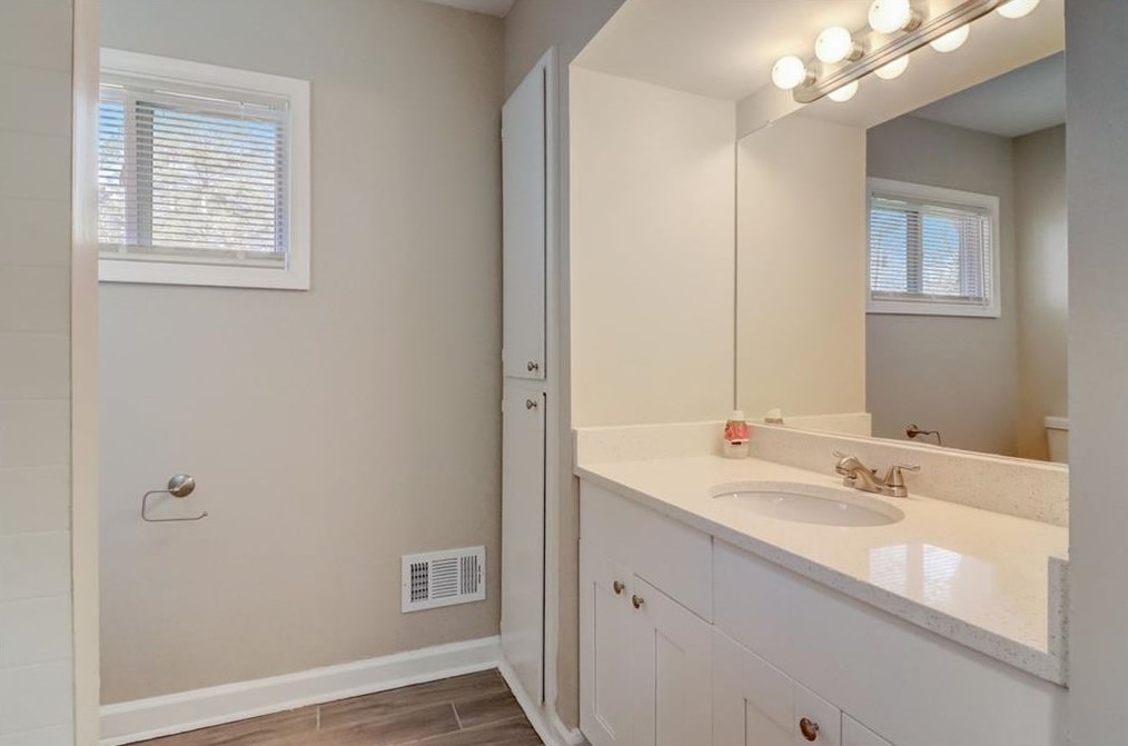 2320 Aurie Dr, Decatur GA  30034-2913 exterior