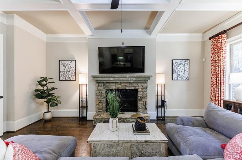 316 Vly Brk Way, Atlanta GA 30319-5241 exterior