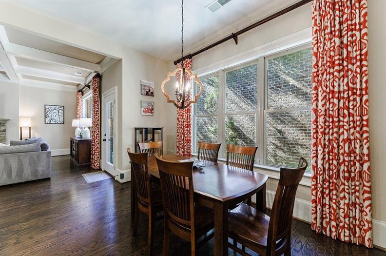 316 Vly Brk Way, Atlanta GA 30319-5241 exterior