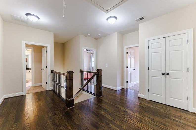 316 Vly Brk Way, Atlanta GA 30319-5241 exterior