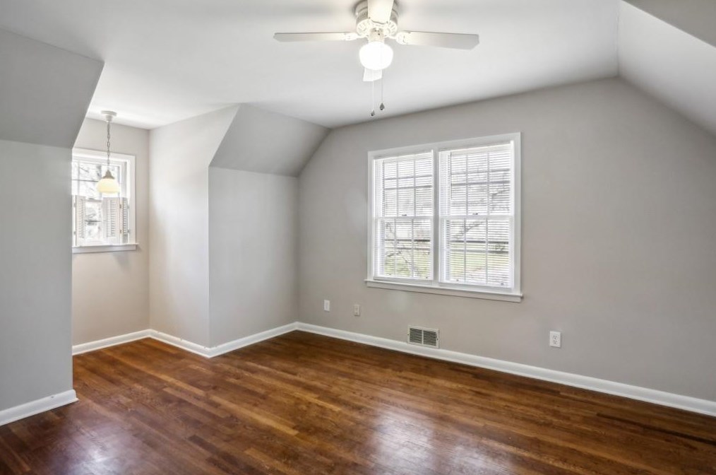 1659 Spruce Vly Dr, Decatur GA exterior