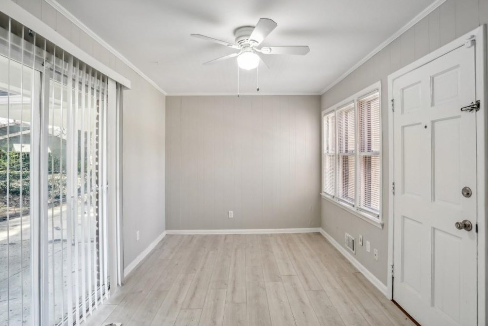 1659 Spruce Valley Dr, Decatur GA  30033-2503 exterior