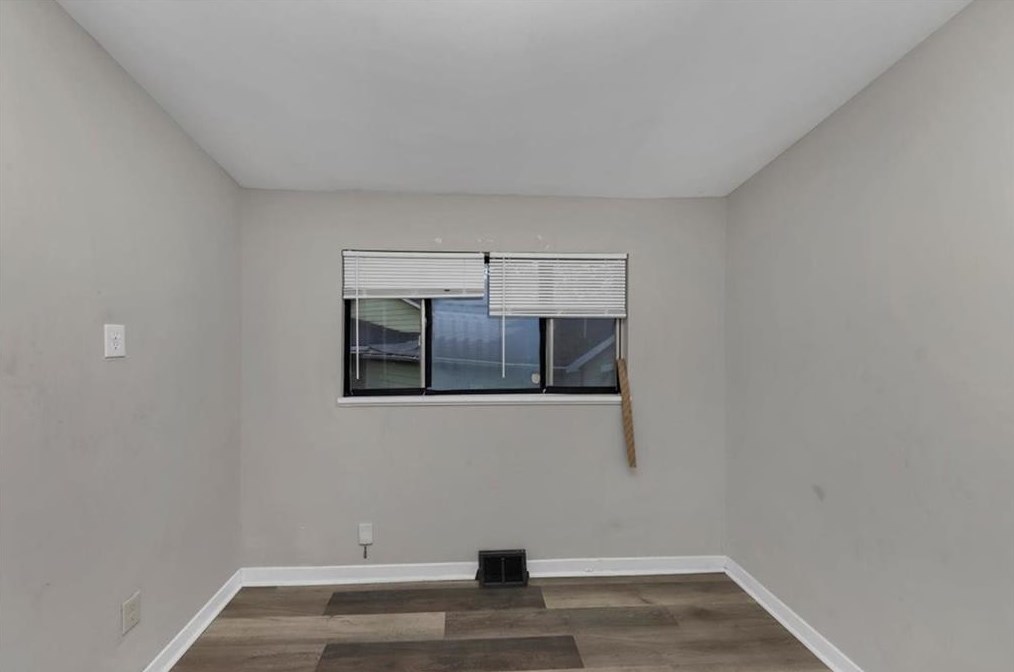 2592 Baker Rd, Atlanta GA 30318-6170 exterior