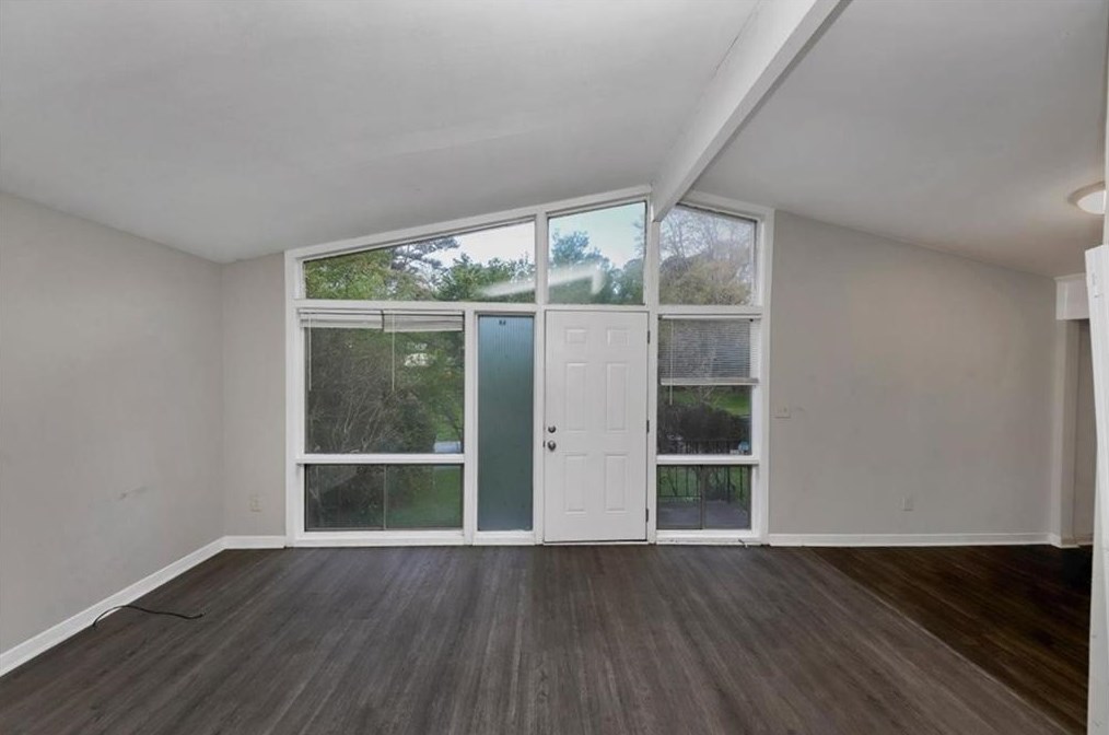 2592 Baker Rd, Atlanta GA 30318-6170 exterior