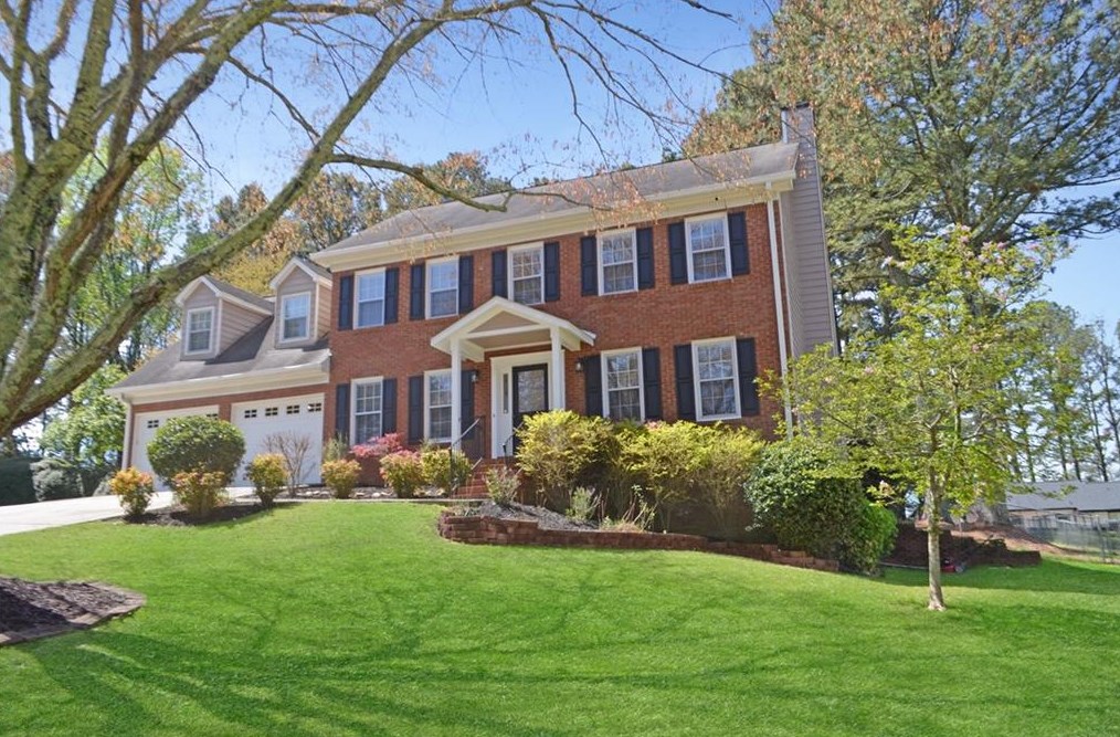 1275 Blankenship Ln, Lilburn, GA 30047-1954