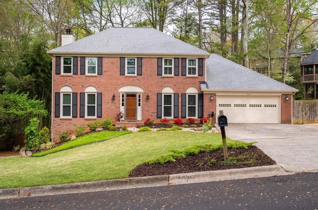 645 Ridgemont Dr, Roswell, GA 30076-2632