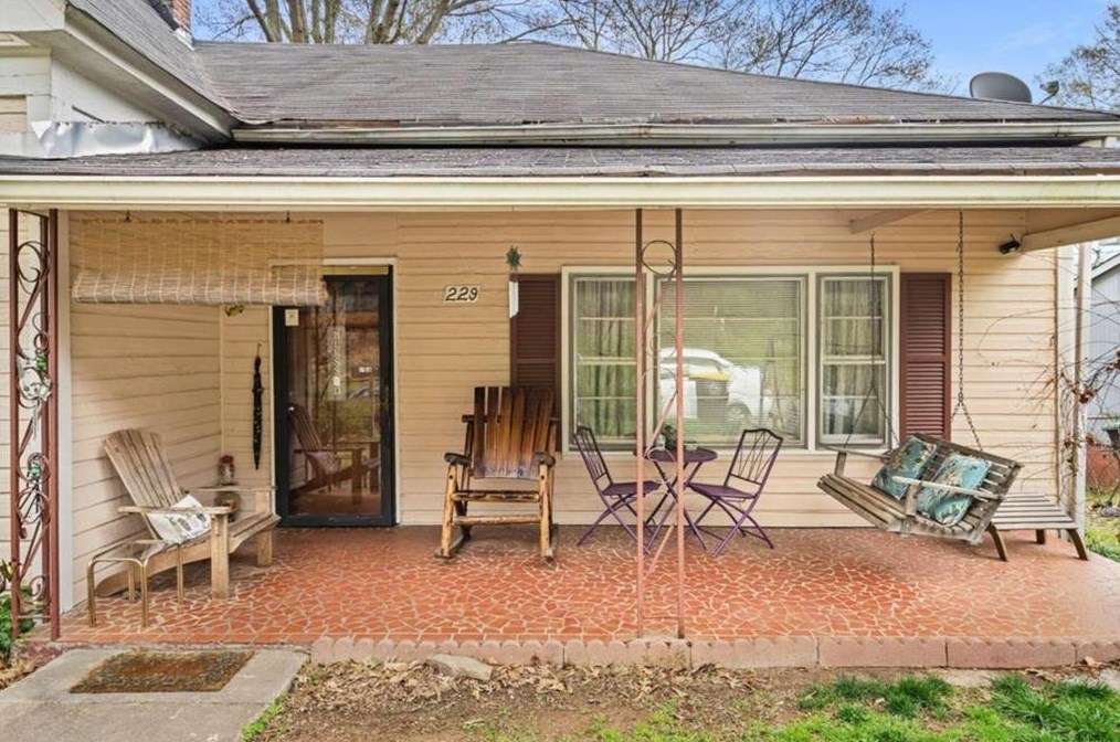 229 Cave Spring St, Rome, GA 30161-4729