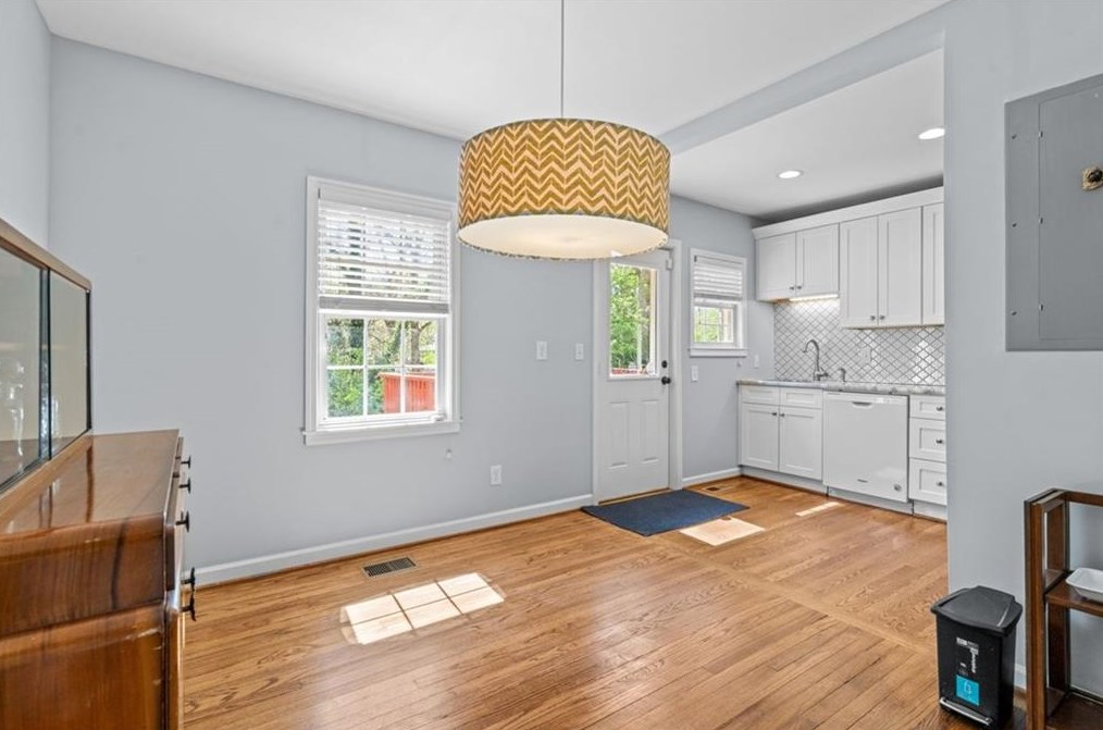 1901 Flat Shoals Rd, Atlanta GA  30316-2803 exterior