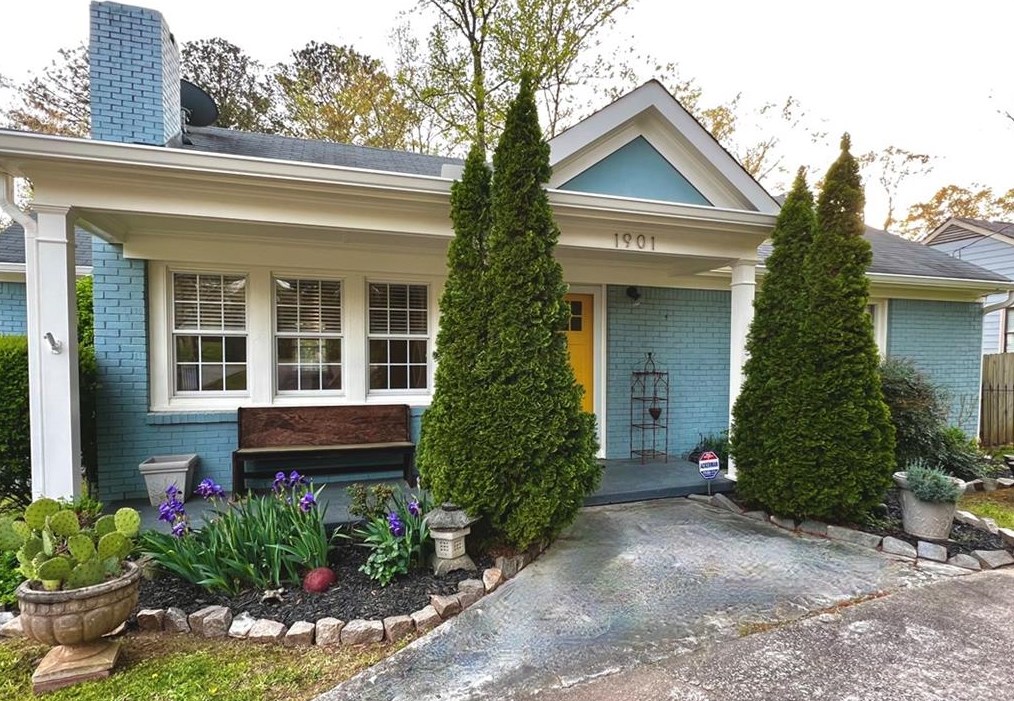 1901 Flat Shoals Rd, Atlanta GA  30316-2803 exterior