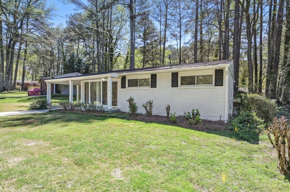 2528 Dale Creek Dr, Atlanta, GA 30318-7317