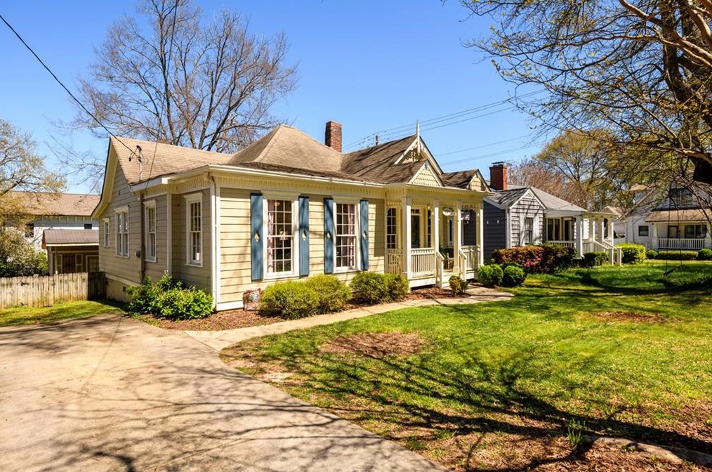 1281 Eubanks Ave, Atlanta GA  30344-4938 exterior