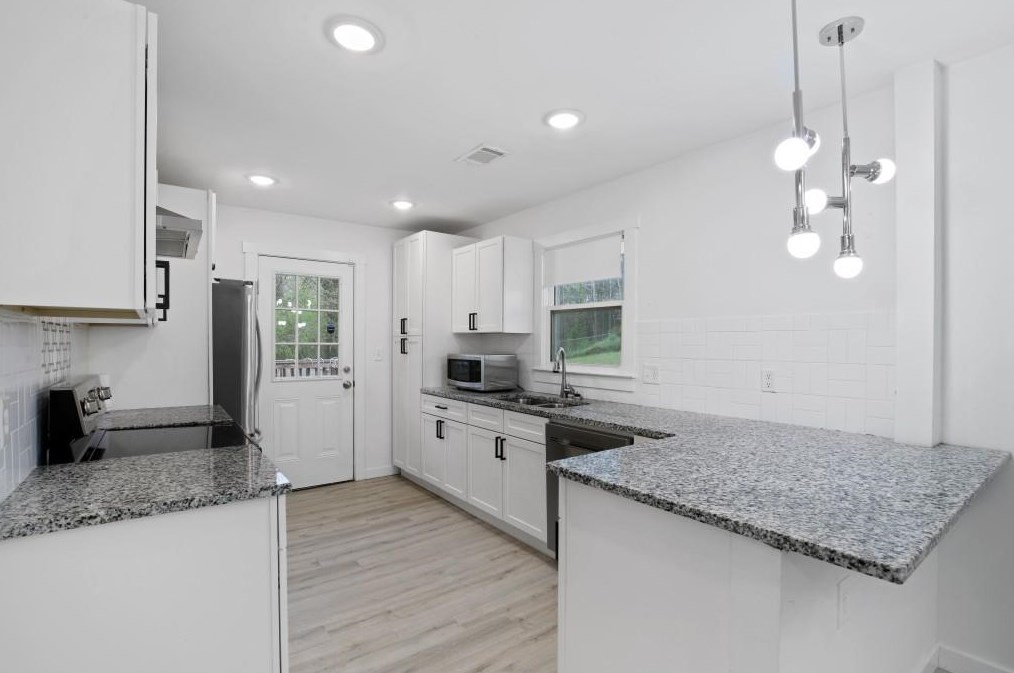 146 Stratford Dr, Atlanta GA  30311-1013 exterior