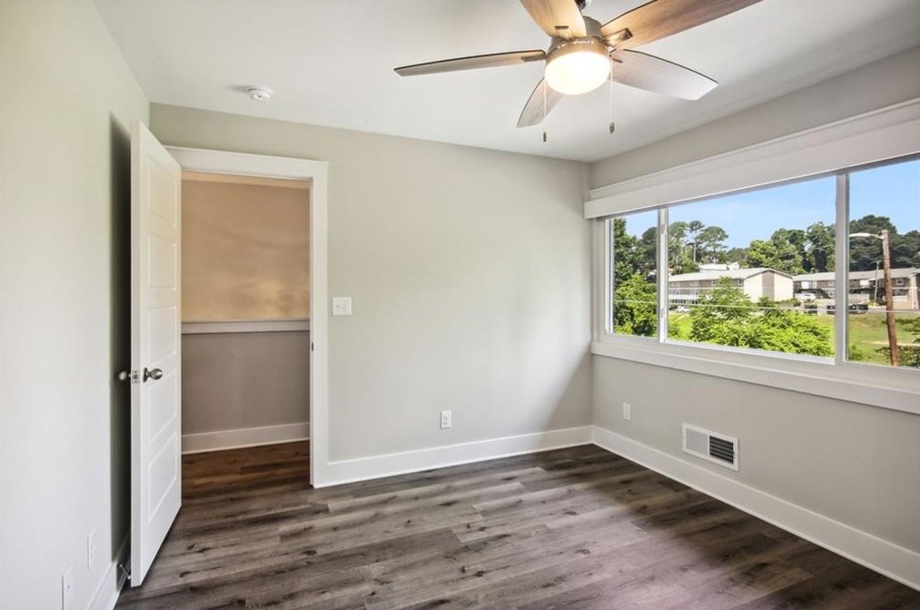 2536 Bradford Sq, Atlanta GA  30345-1336 exterior