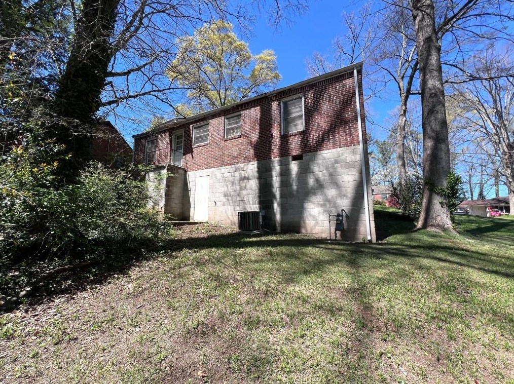 2317 Vistamont Dr, Decatur GA  30033-4705 exterior