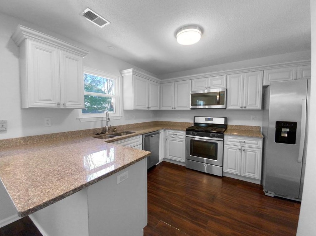 2339 Wavetree Ln, Acworth GA  30101-6211 exterior