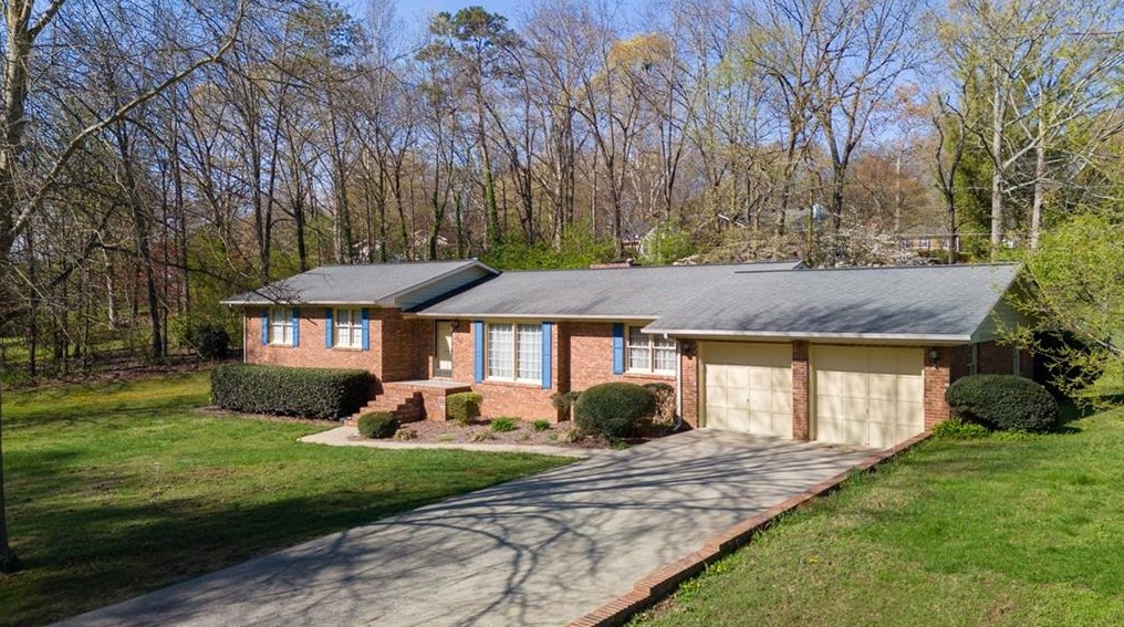 126 Derby Ln, Calhoun, GA 30701-2024
