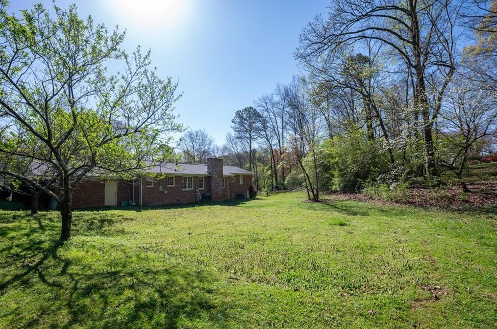 126 Derby Ln, Calhoun GA  30701-2024 exterior