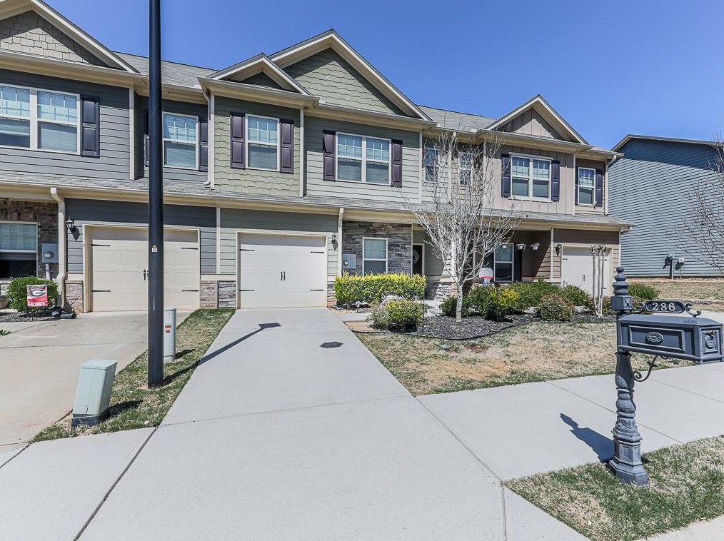 286 Valley Xing, Holly Springs, GA 30114