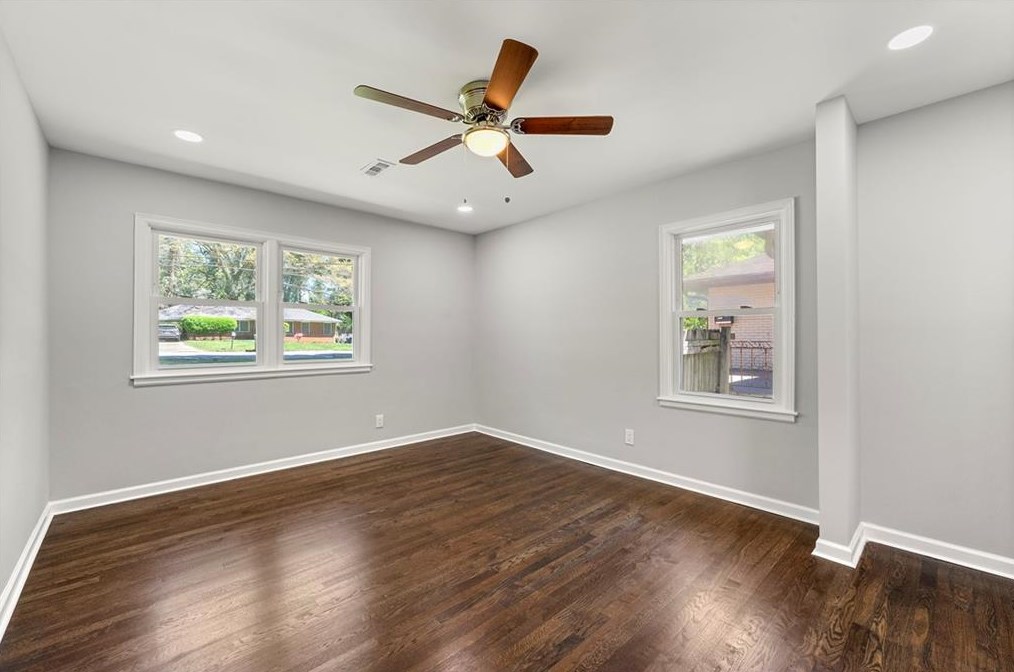 1805 Brewer Blvd, Atlanta GA  30310-4907 exterior