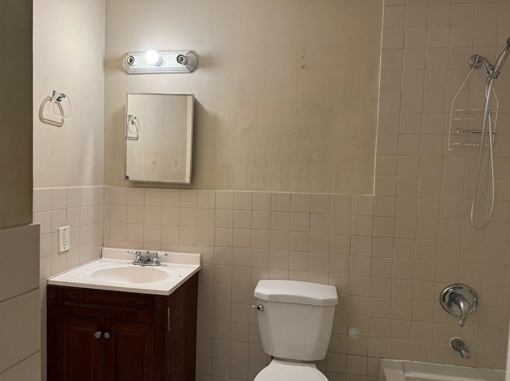 2806 Oxford Dr, Decatur GA 30034-1049 exterior