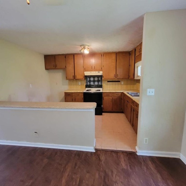 2806 Oxford Dr, Decatur GA 30034-1049 exterior