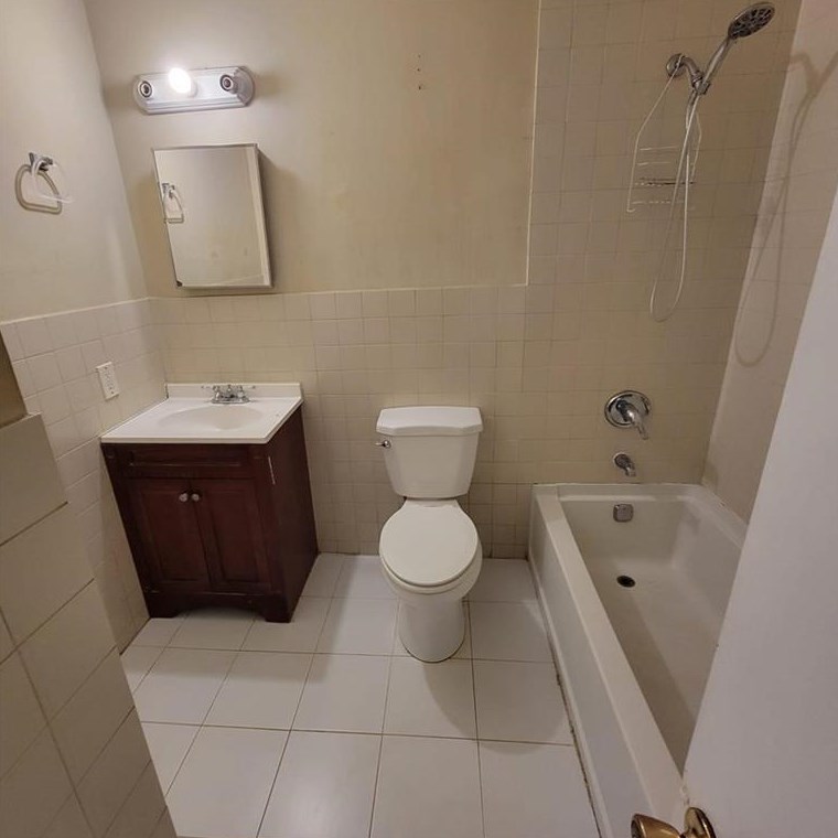 2806 Oxford Dr, Decatur GA 30034-1049 exterior