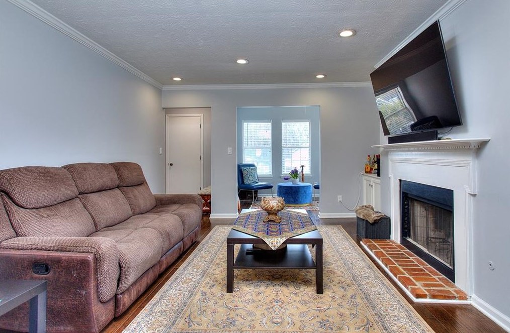 2077 Brian Way, Decatur GA  30033-3830 exterior