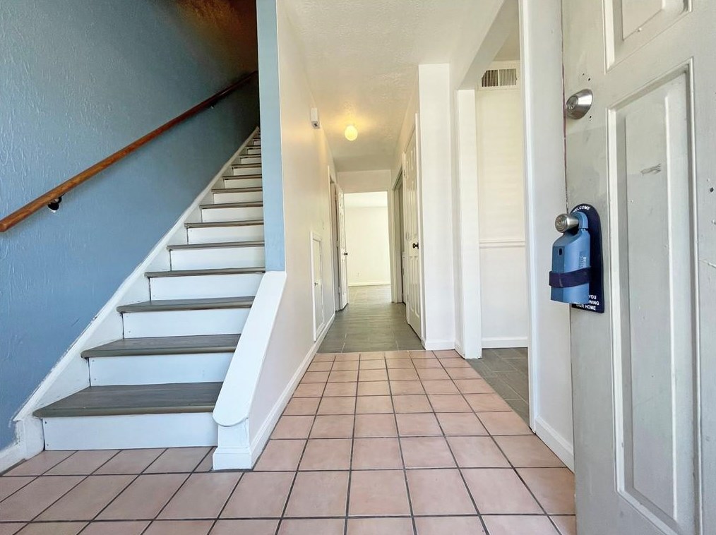 1817 Ashborough Cir, Marietta, GA 30067-6912