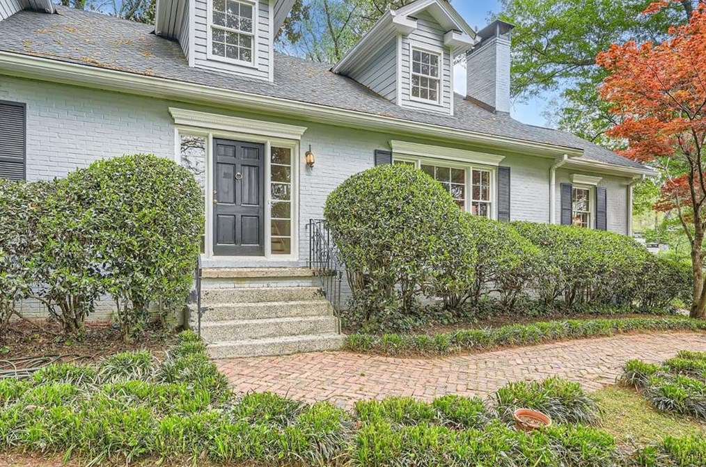 1559 Peachtree Battle Ave, Atlanta, GA 30327-1427