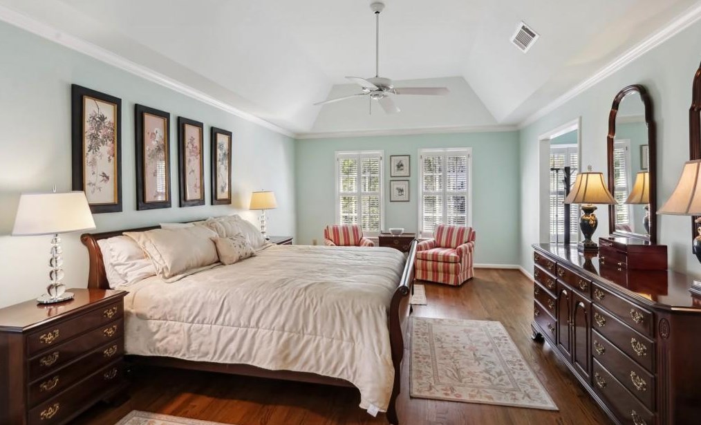 1189 Vlg Cv, Atlanta GA 30319-5308 exterior