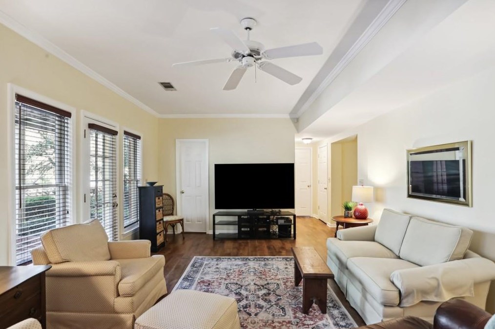 1189 Vlg Cv, Atlanta GA 30319-5308 exterior