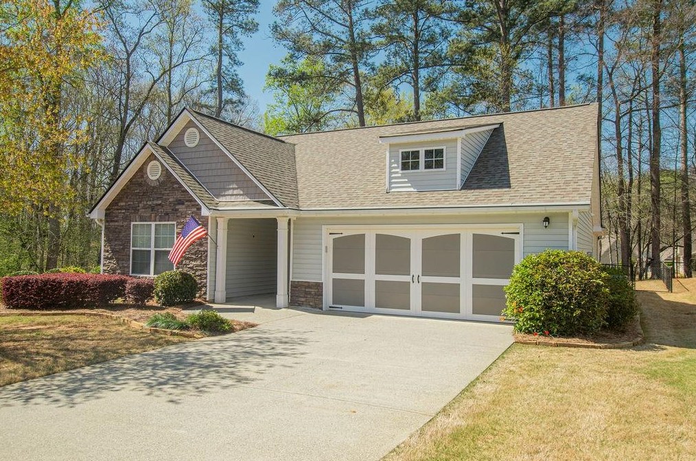 828 Stone Creek Dr, Monroe, GA 30655-6306