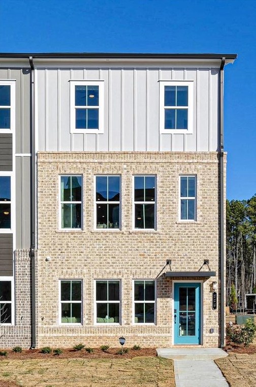 1017 Taylor Ct, Acworth, GA 30102