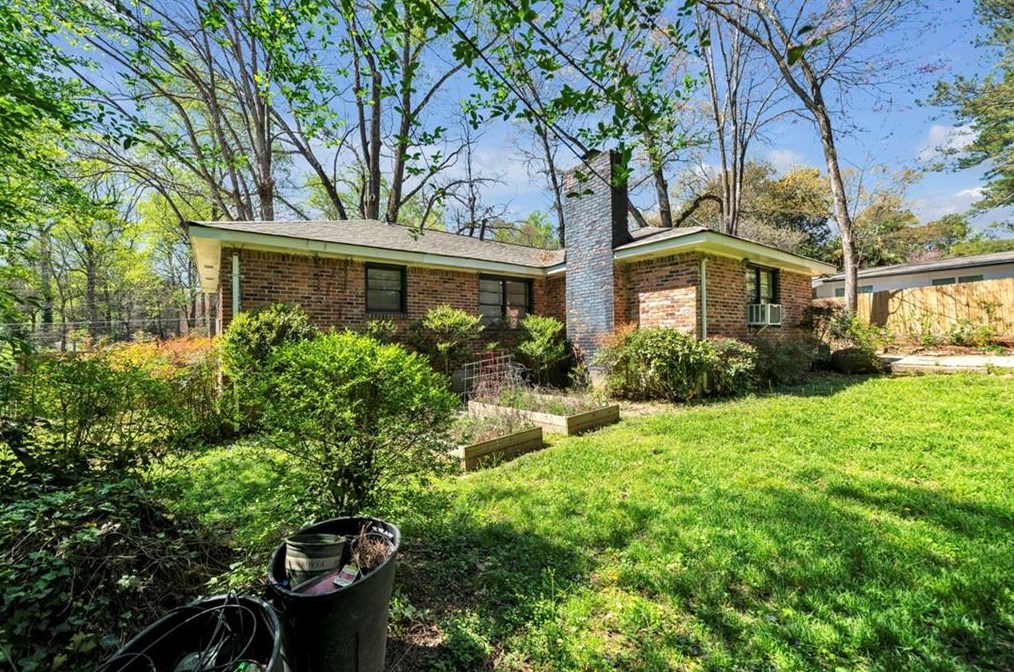 2603 Woodacres Rd, Atlanta GA  30345-1644 exterior