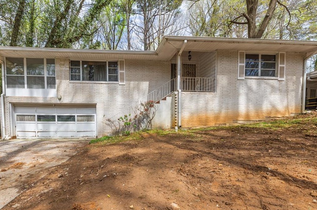 2777 Collier Dr, Atlanta, GA 30318-7265