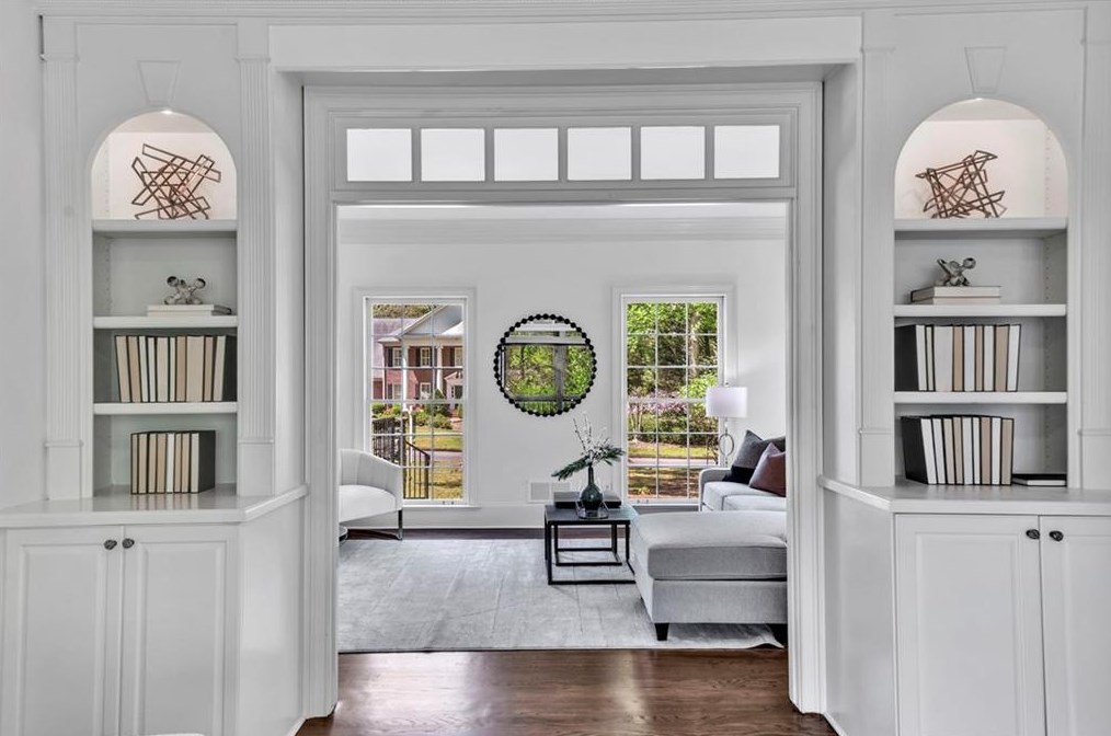 1635 Lazy River Ln, Atlanta GA  30350-3523 exterior