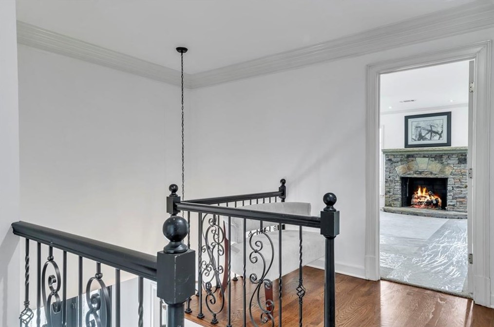 1635 Lazy River Ln, Atlanta GA  30350-3523 exterior