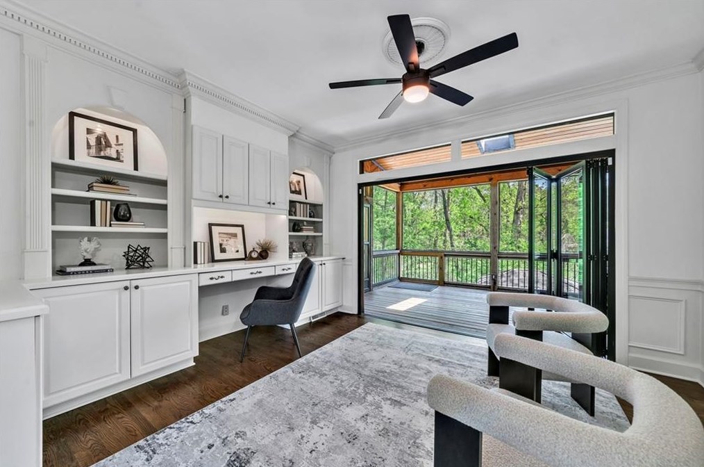 1635 Lazy River Ln, Atlanta GA  30350-3523 exterior