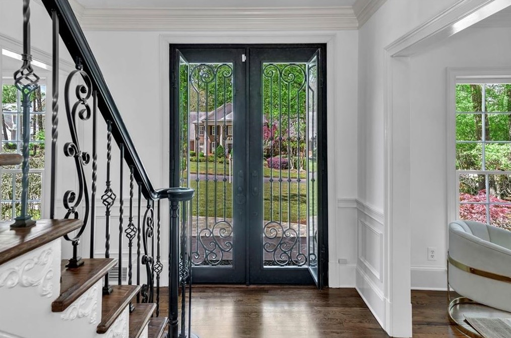 1635 Lazy River Ln, Atlanta GA  30350-3523 exterior