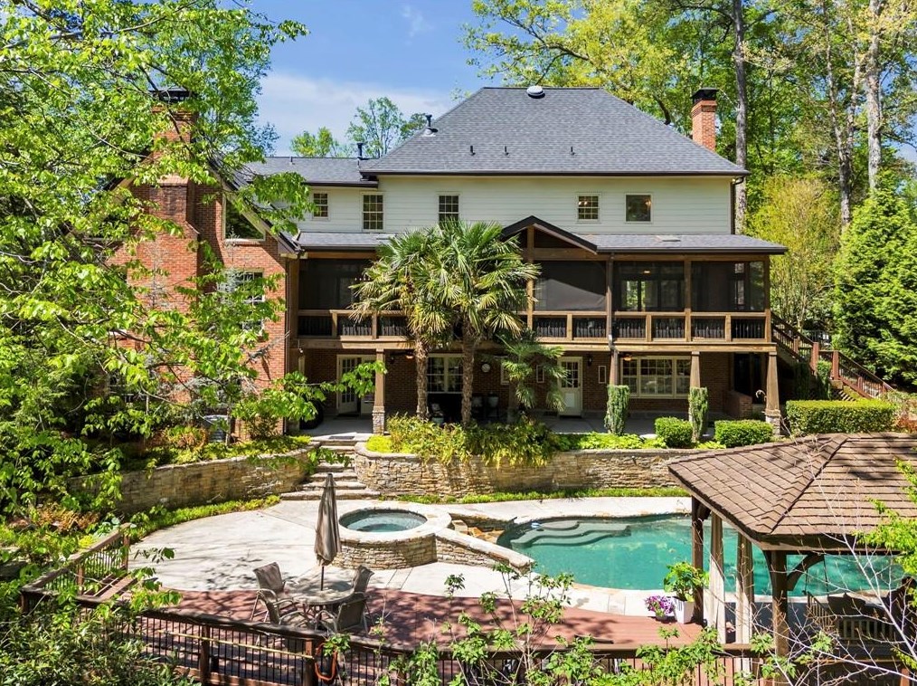 1635 Lazy River Ln, Atlanta GA  30350-3523 exterior