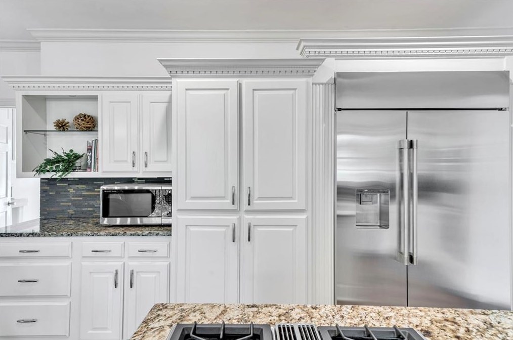 1635 Lazy River Ln, Atlanta GA  30350-3523 exterior